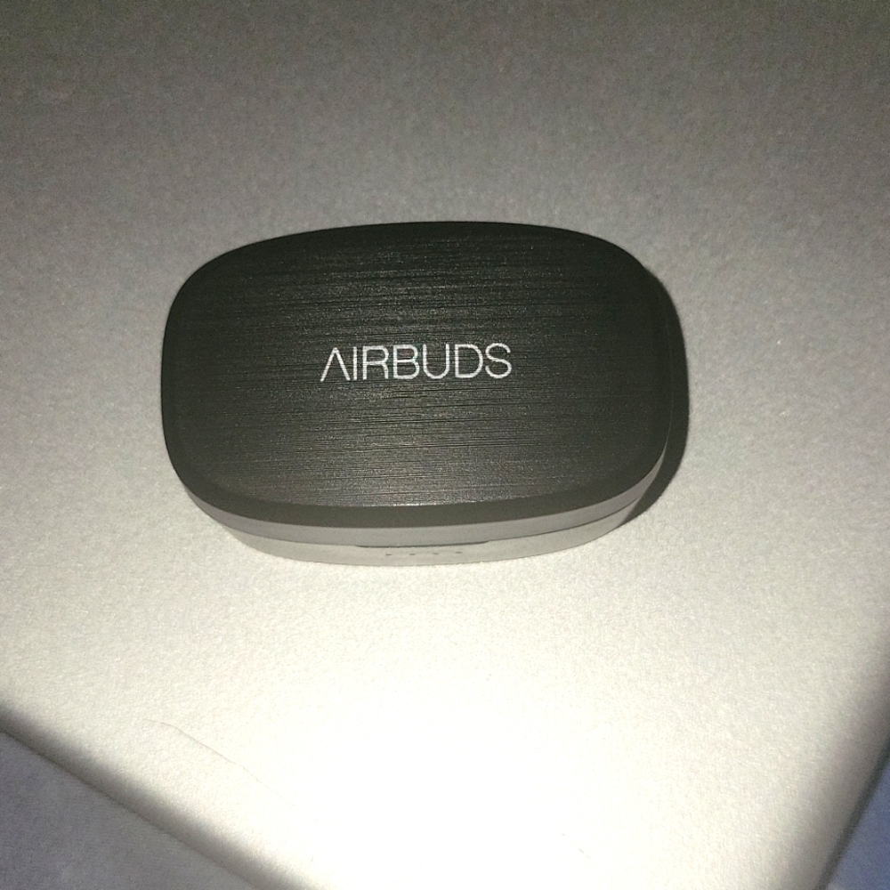 Brand new AIRBUDS